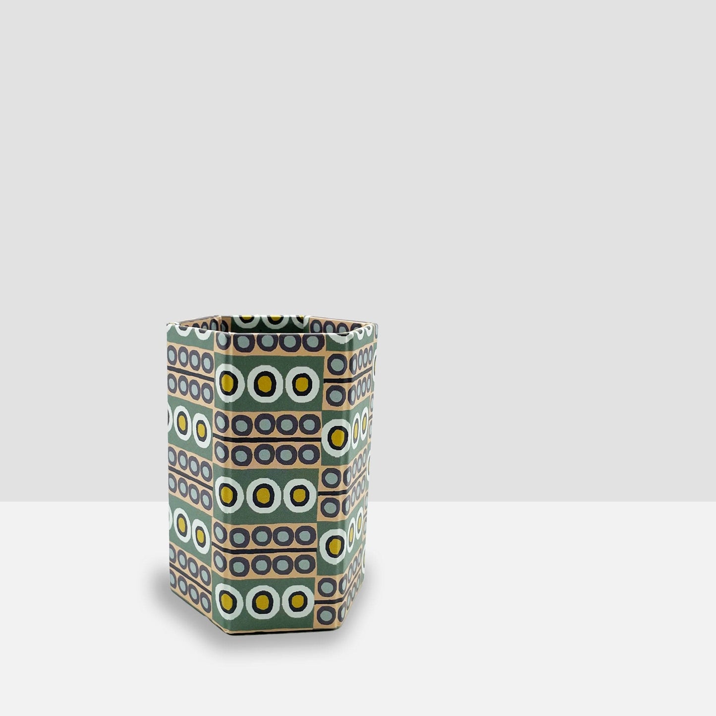 Pen Pot in Domino