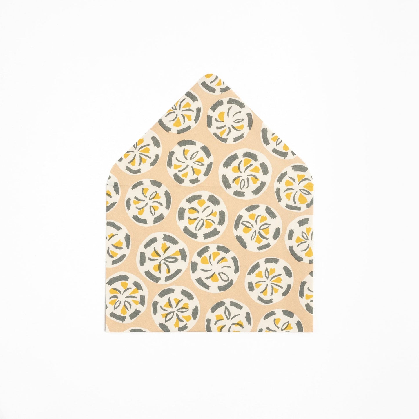 Patterned Envelopes in Roundel